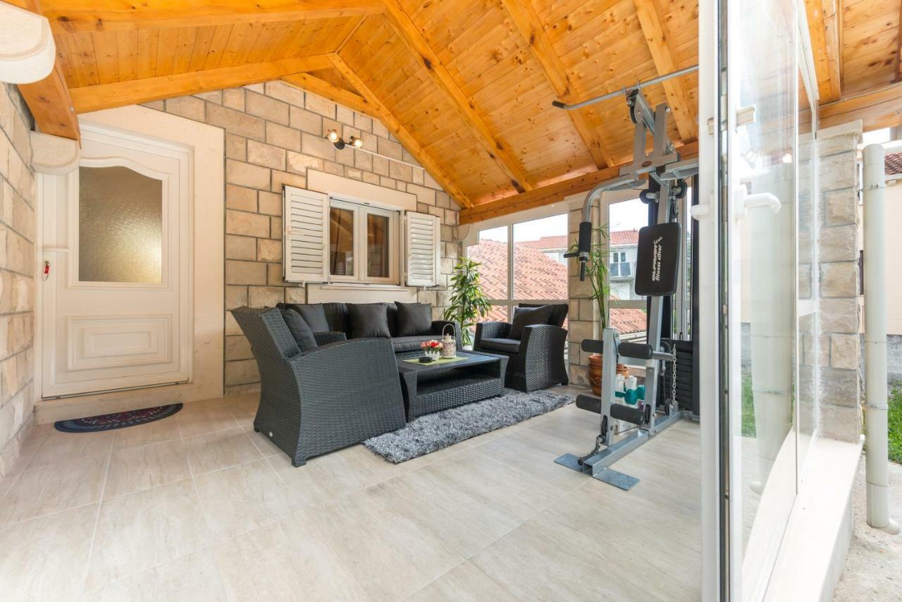 Tranquility And Nature In 4 Bedroom With Sea View Mokošica المظهر الخارجي الصورة