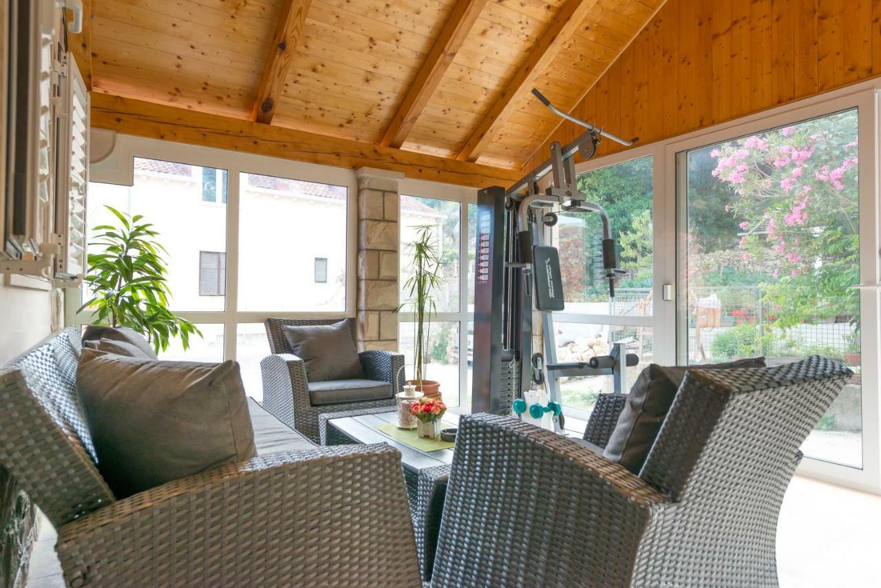 Tranquility And Nature In 4 Bedroom With Sea View Mokošica المظهر الخارجي الصورة